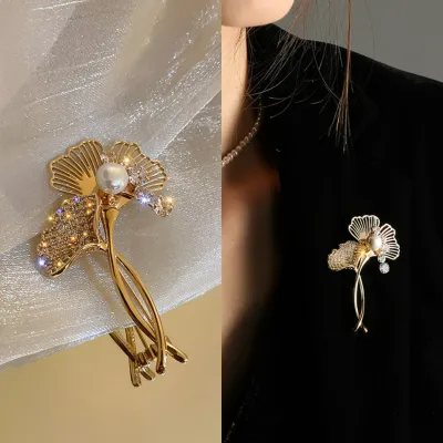 Long Flower Pearl Golden Hijab Pin / Brooch